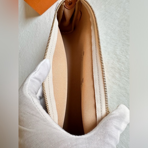 ✨ᴿᵃʳᵉ✨LOUIS VUITTON Eva Clutch Damier Azur - Picture 7 of 17